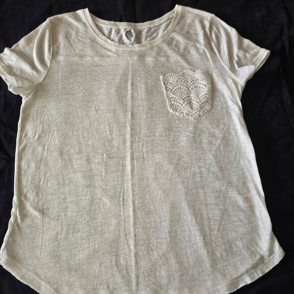 Women's Size Medium Short Sleeve Tee W/Embroidered Lace Pocket - Picture 1 of 9